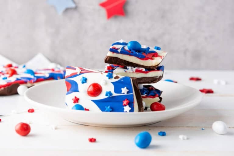 4th of july chocolate bark